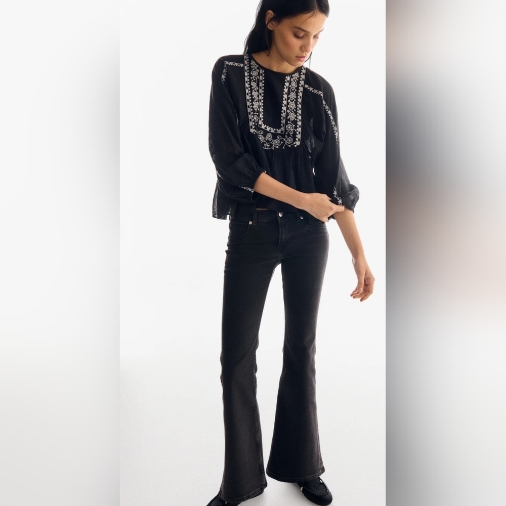 🛍 NWT H&M Divided Low Rise Flared Leg Jeans Black Denim Jeans Size 12